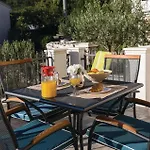 One-bedroom In * Komarna