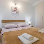 One-bedroom In アパート