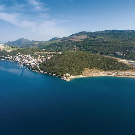 Appartement One-bedroom In Komarna Komarna