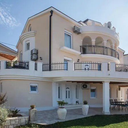 One-bedroom In Komarna Appartement