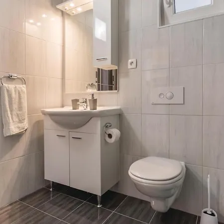 1 Bedroom Pet Friendly In Komarna * Klek