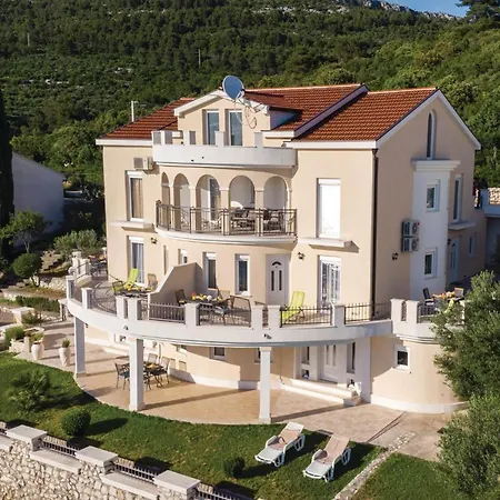 Lejlighed One-bedroom In Komarna Komarna